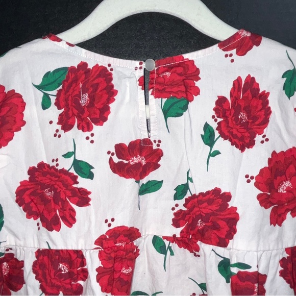 Crown & Ivy Kids top, 100% cotton,  white with bold red flowers, gold ribbon - Picture 5 of 13